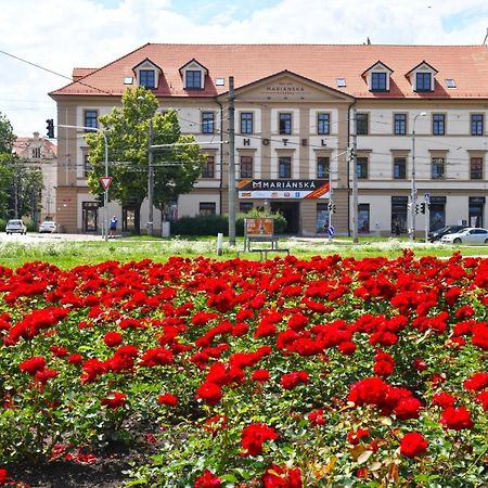 Residence Mariánská Ceske Budejovice Esterno foto