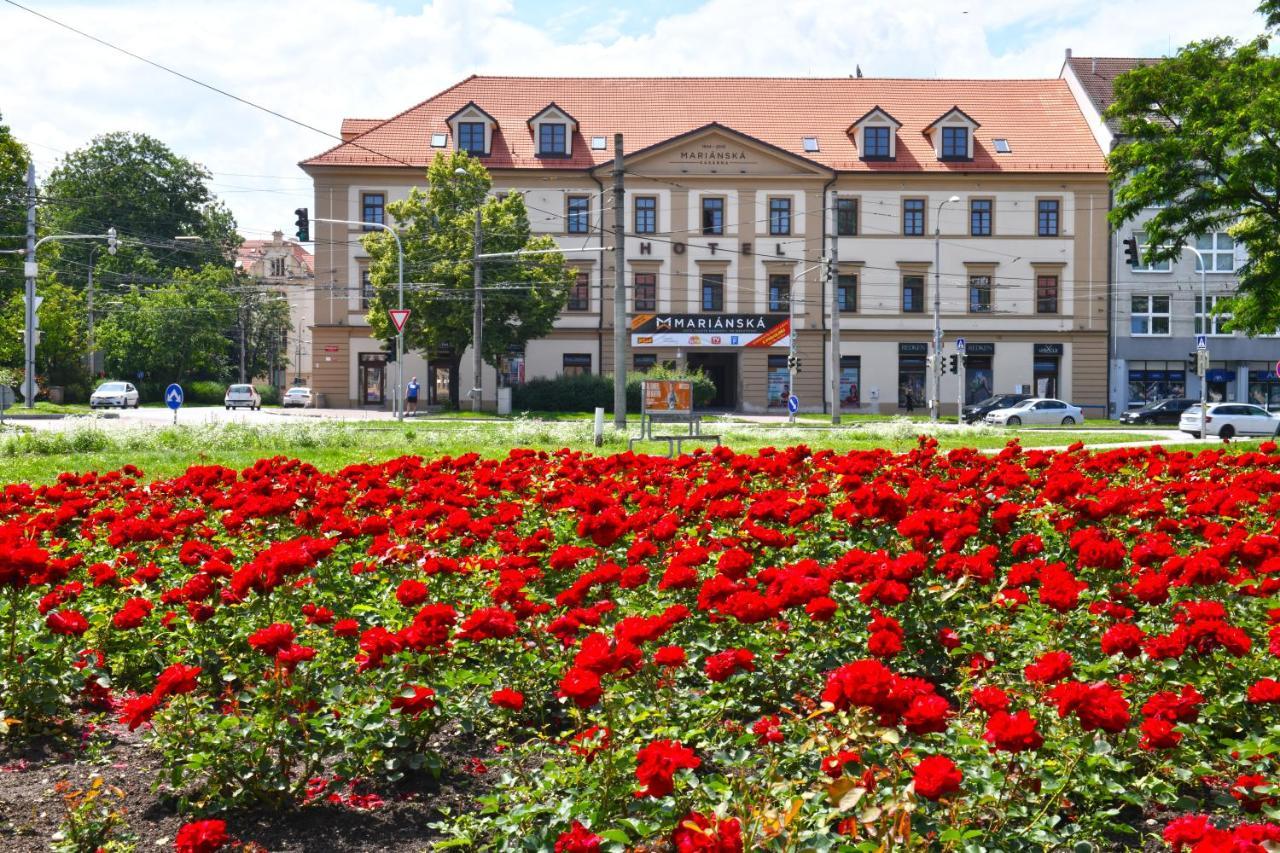 Residence Mariánská Ceske Budejovice Esterno foto