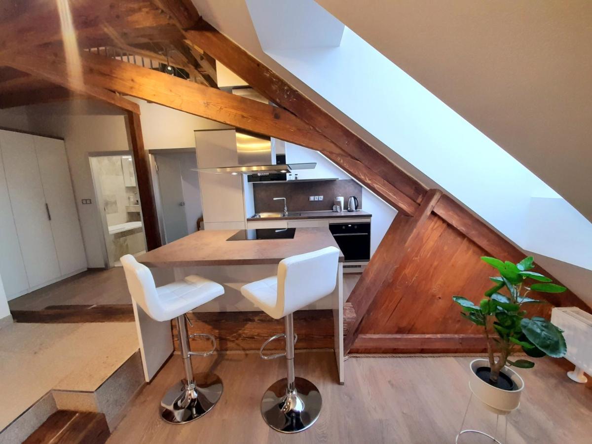 Residence Mariánská Ceske Budejovice Esterno foto
