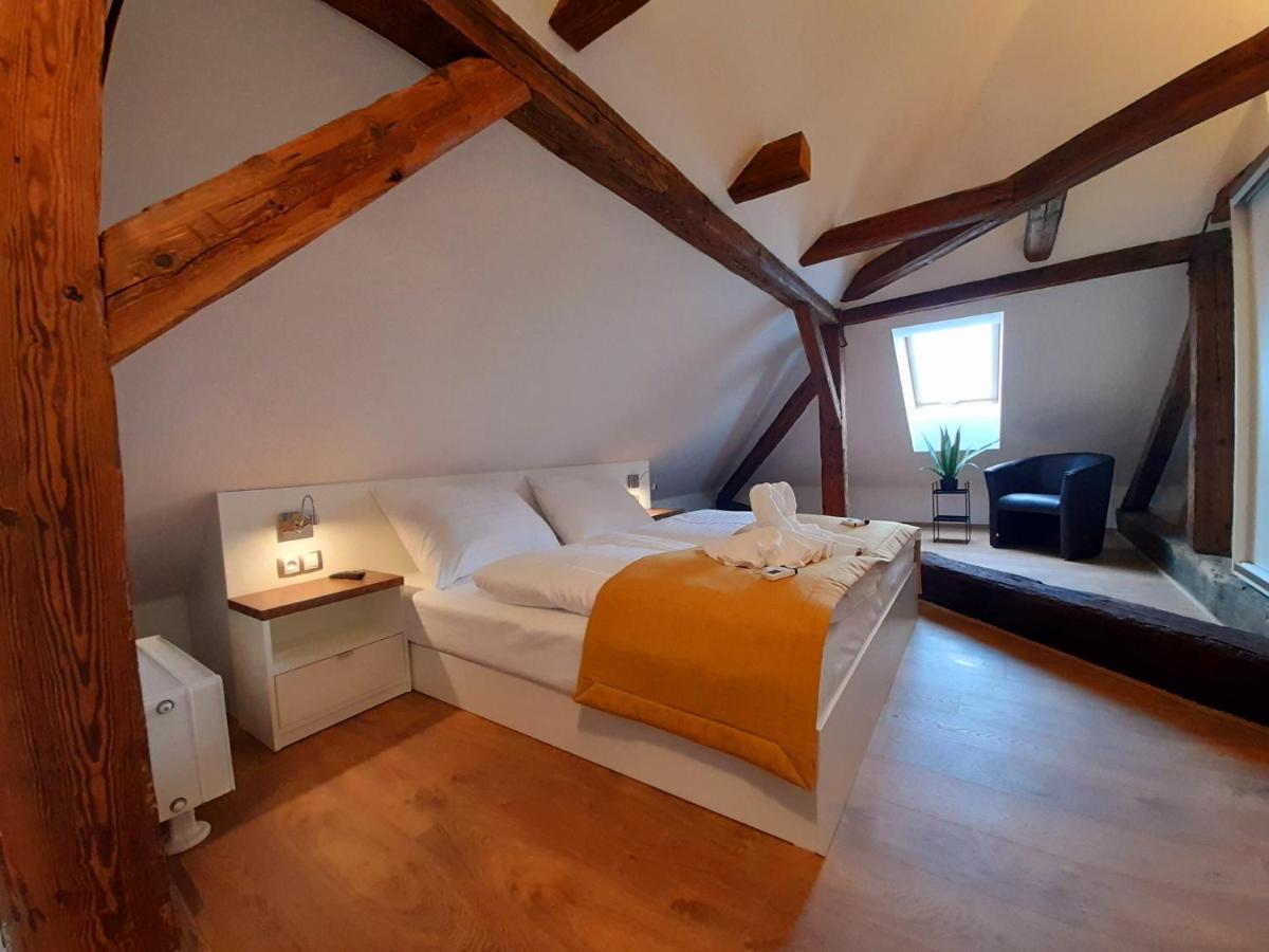 Residence Mariánská Ceske Budejovice Esterno foto