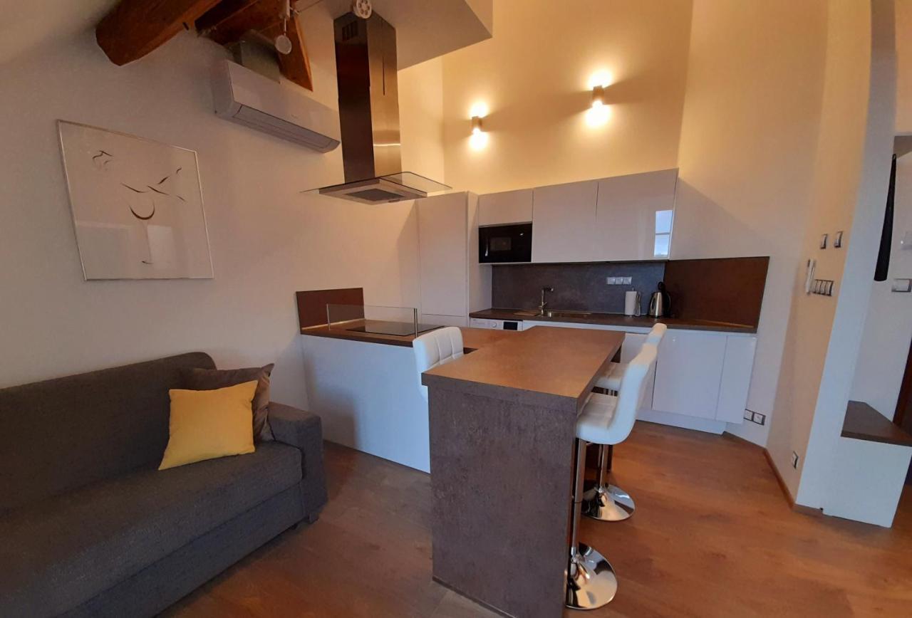 Residence Mariánská Ceske Budejovice Esterno foto
