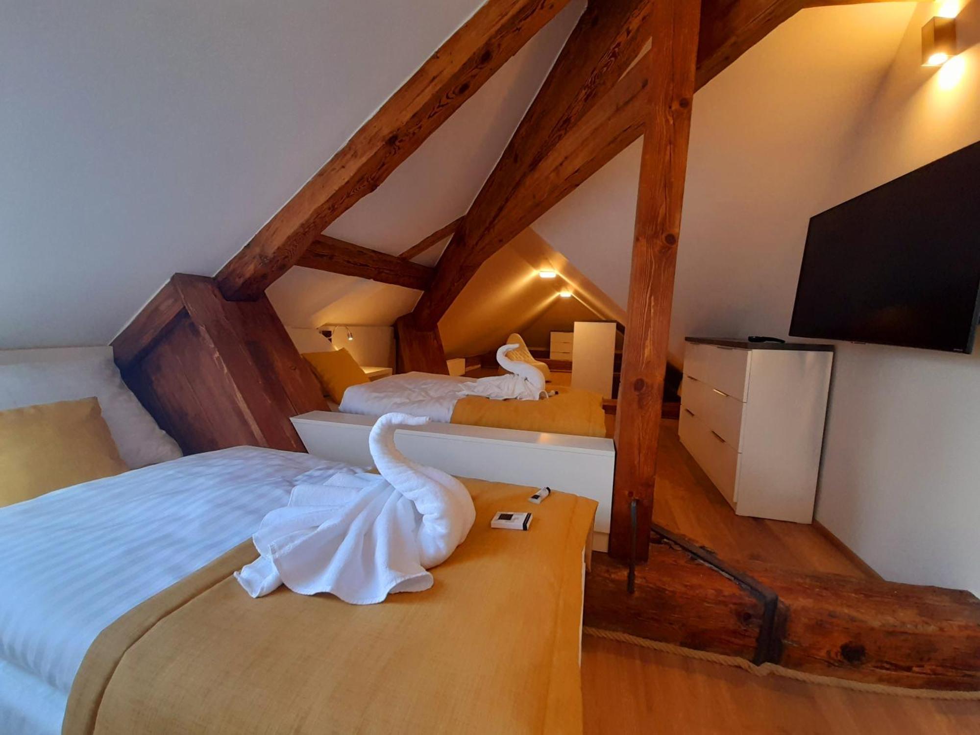 Residence Mariánská Ceske Budejovice Esterno foto